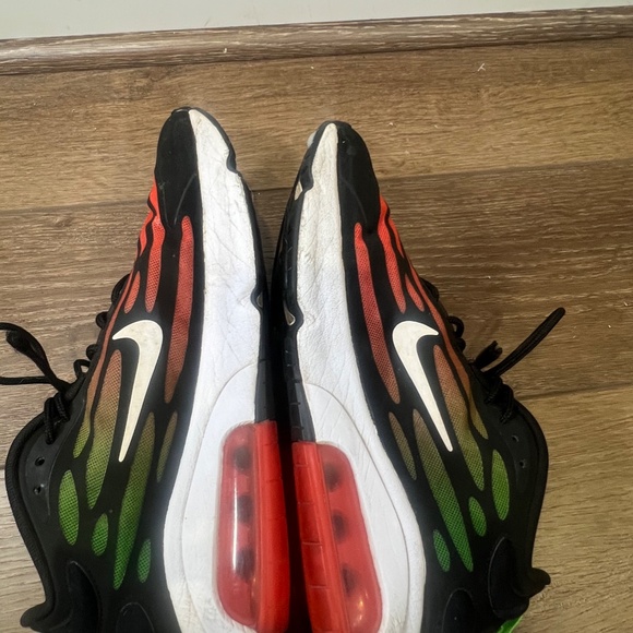 Nike Air Max Exosense SE Worldwide Pack Black/Red/Green Sz 10.5 CV3016-001 - Picture 8 of 11